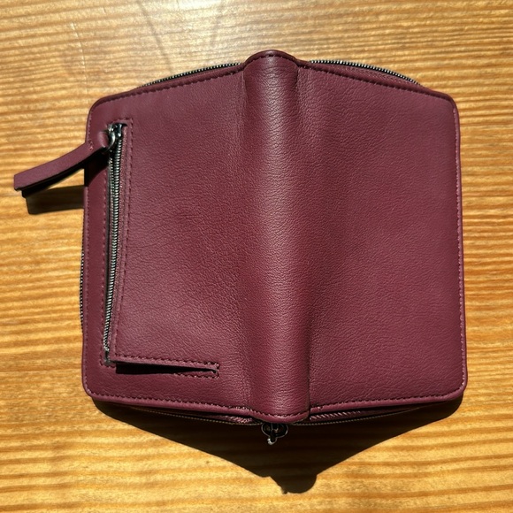 Magenta wallet NWOT - Picture 5 of 5